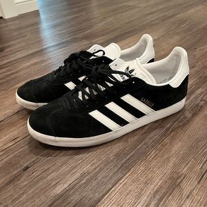 Adidas Originals Gazelle Sneakers in black suede